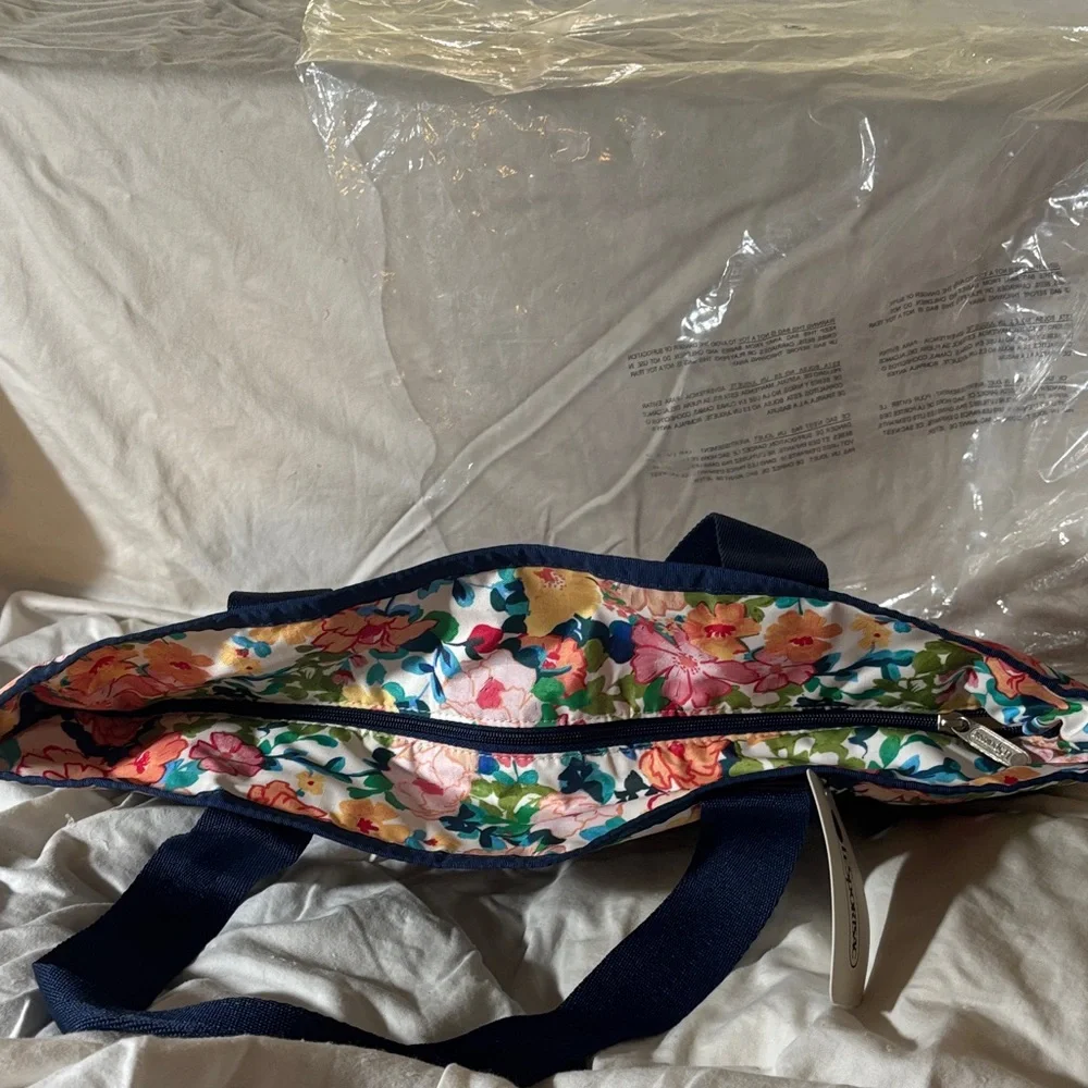 LeSportsac Navy and Floral Tote Bag - Picture 5 of 16